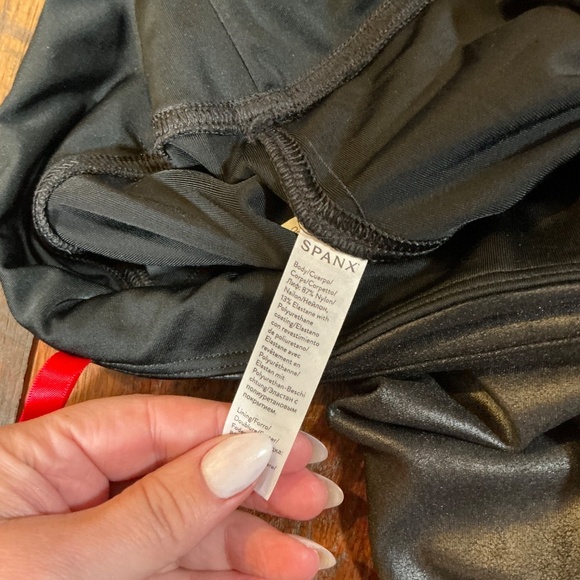 Spanx Black Seamless Leggings Shapewear Style Size Small - Picture 4 of 6